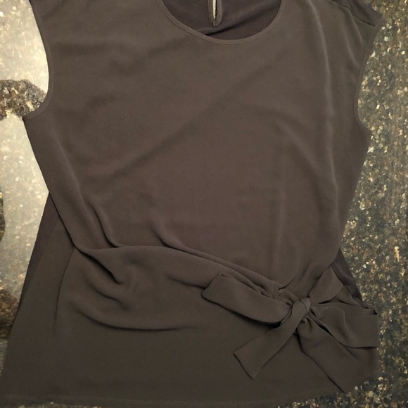 NWOT. Vince Camuto Sleeveless Blouse/Shirt - Picture 1 of 9